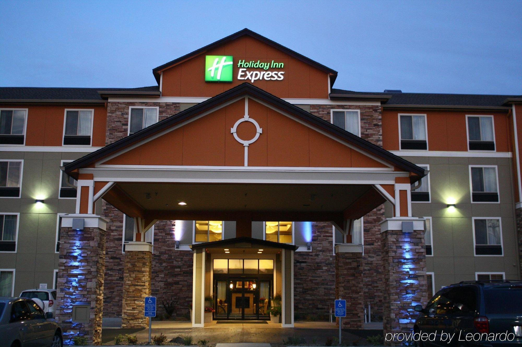 Holiday Inn Express Newport By Ihg Zewnętrze zdjęcie